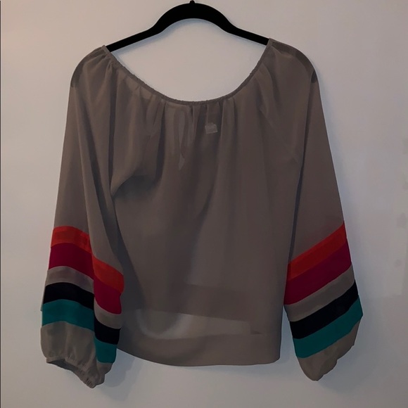 Gray / colorful chiffon top - Picture 3 of 4